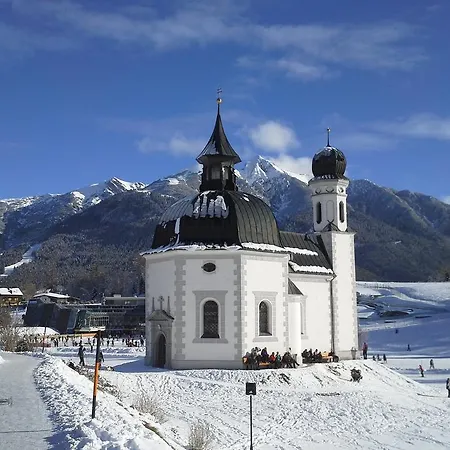 Haus Foehrenwald Mundeblick Апартаменты *