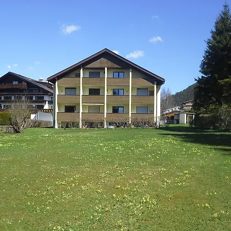 Апартаменты Haus Foehrenwald Mundeblick