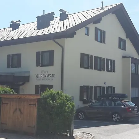 Apartament Haus Fohrenwald Ferienwohnung Mundeblick Seefeld w Tirolu